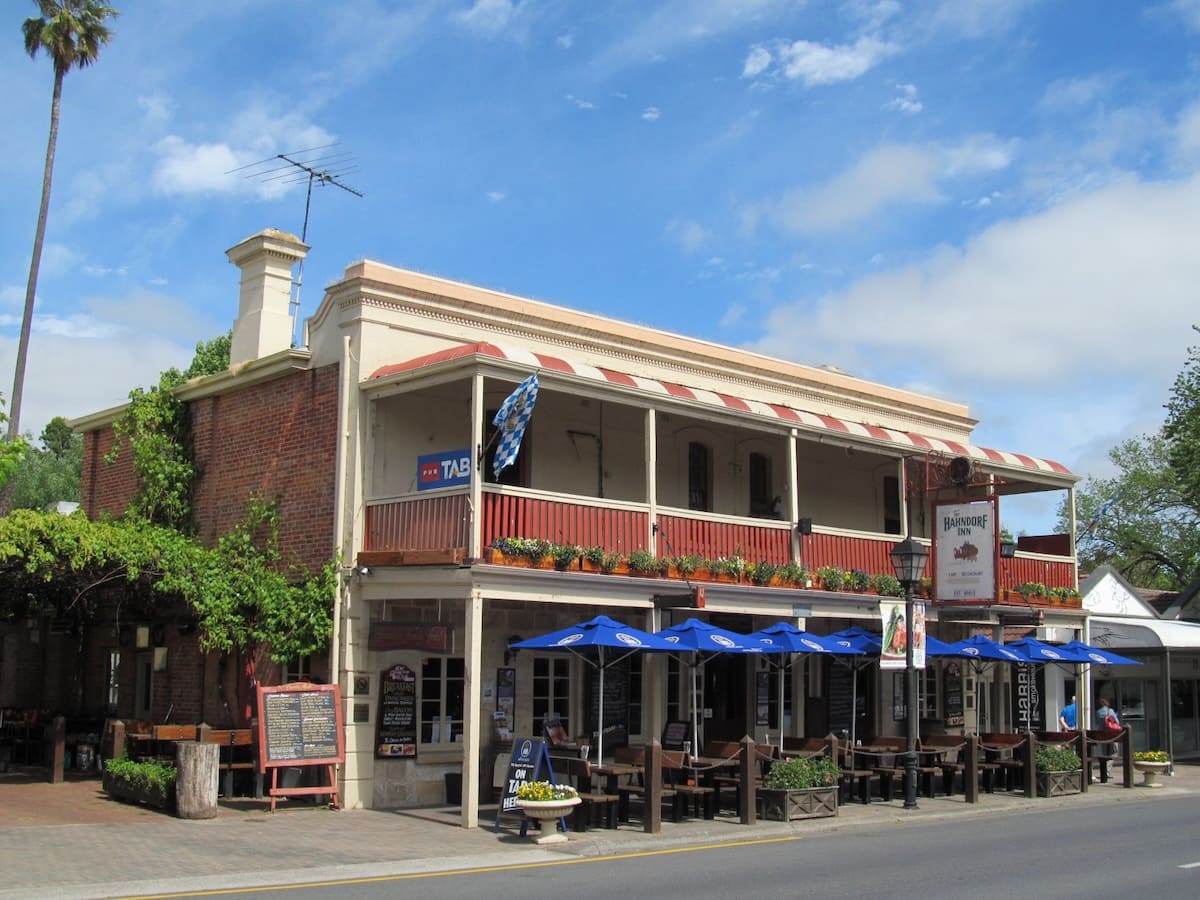 The traditional exterior of Hahndorf Inn